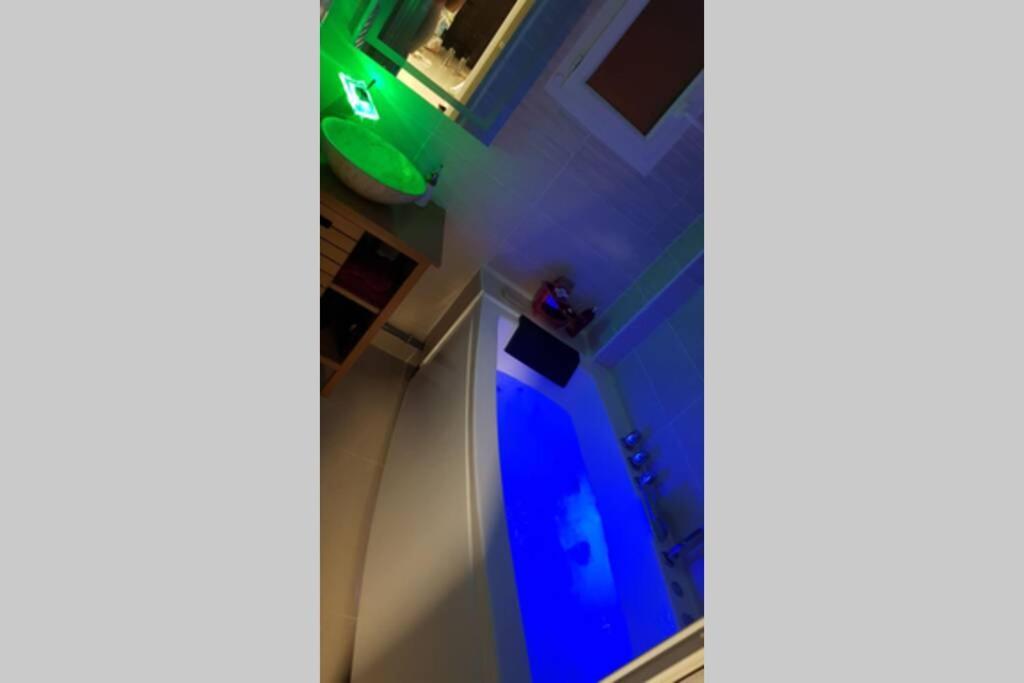 Appartement Front Vieux Port Tout Option Jacuzzi Marsiglia Esterno foto